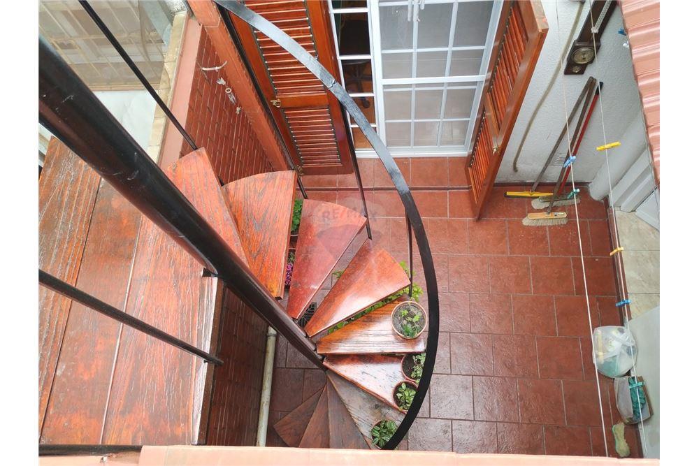 2 Habitaciones Habitaciones, 4 Habitaciones Habitaciones,1 BañoBathrooms,Duplex,Venta,1387