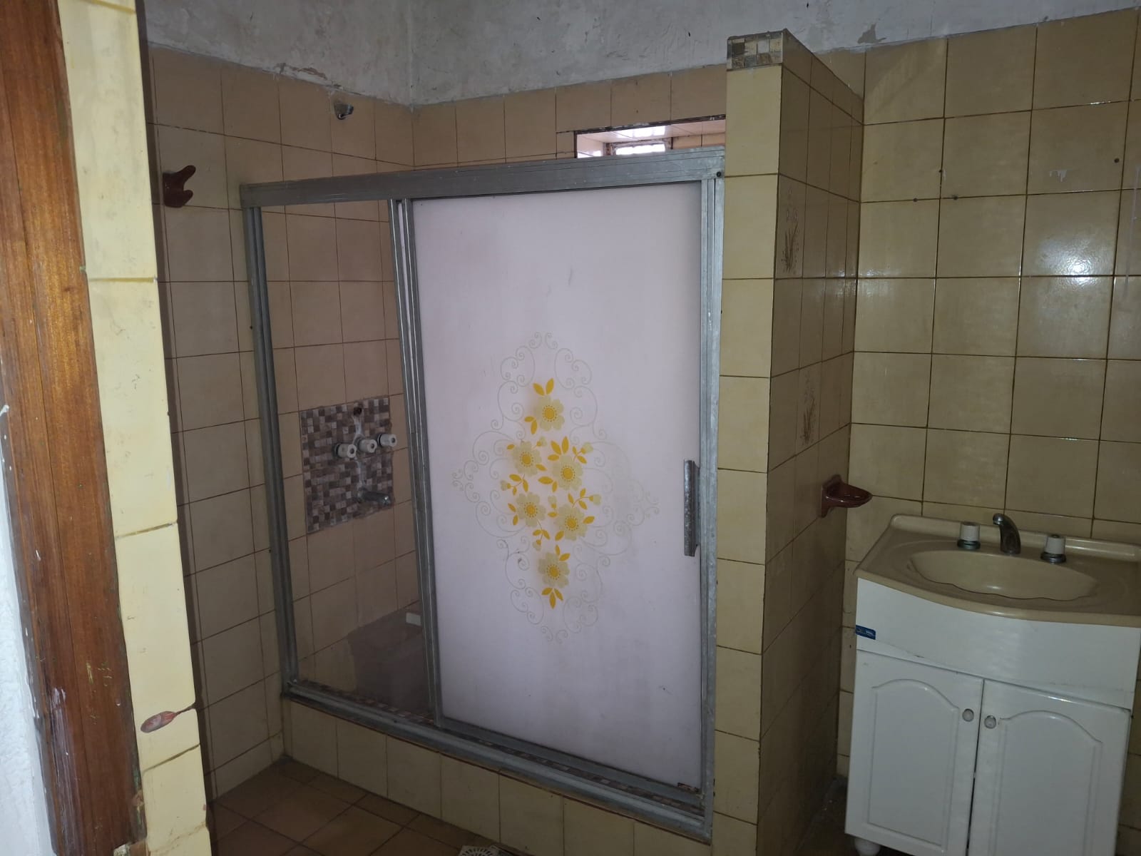 0 , 0 ,1 BañoBathrooms,Local,Alquiler,0,1490
