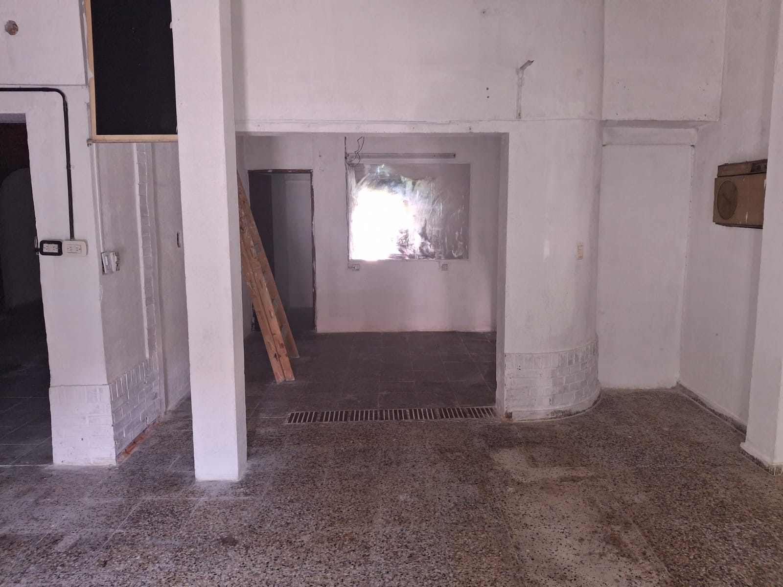 0 , 0 ,1 BañoBathrooms,Local,Alquiler,0,1490